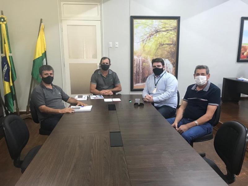 COORDENADOR DA AGRICULTURA VEIO À GIRUÁ